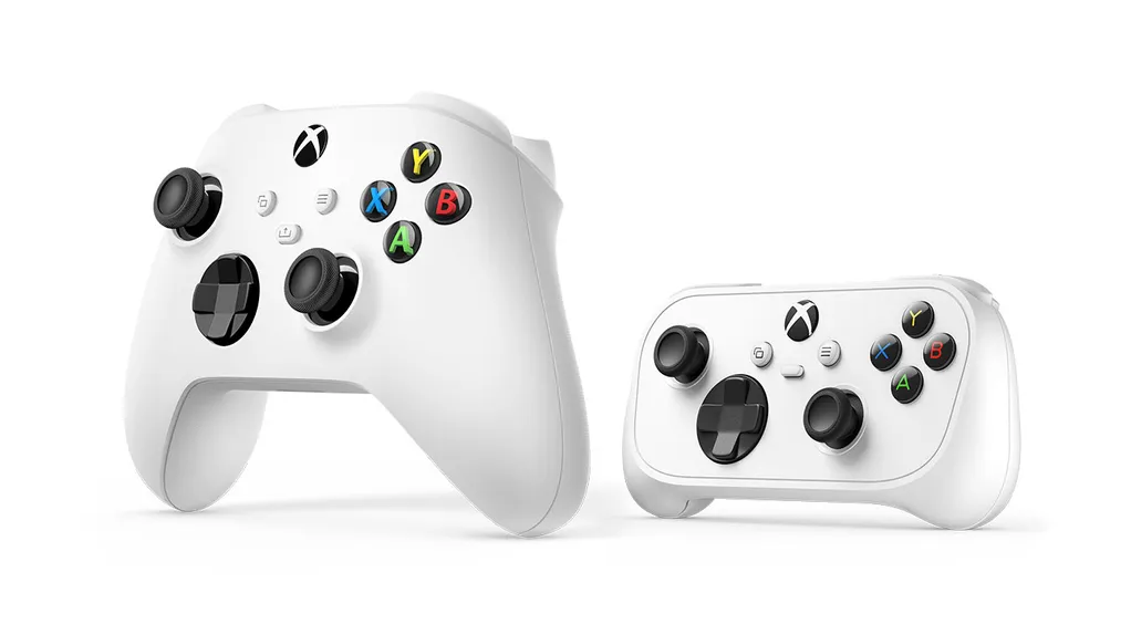 Xbox Nano Kontrol Cihazı Ön Siparişe AçıldıÇoğunlukla aynı, ancak daha küçük ve cebe daha sığacak şekilde.